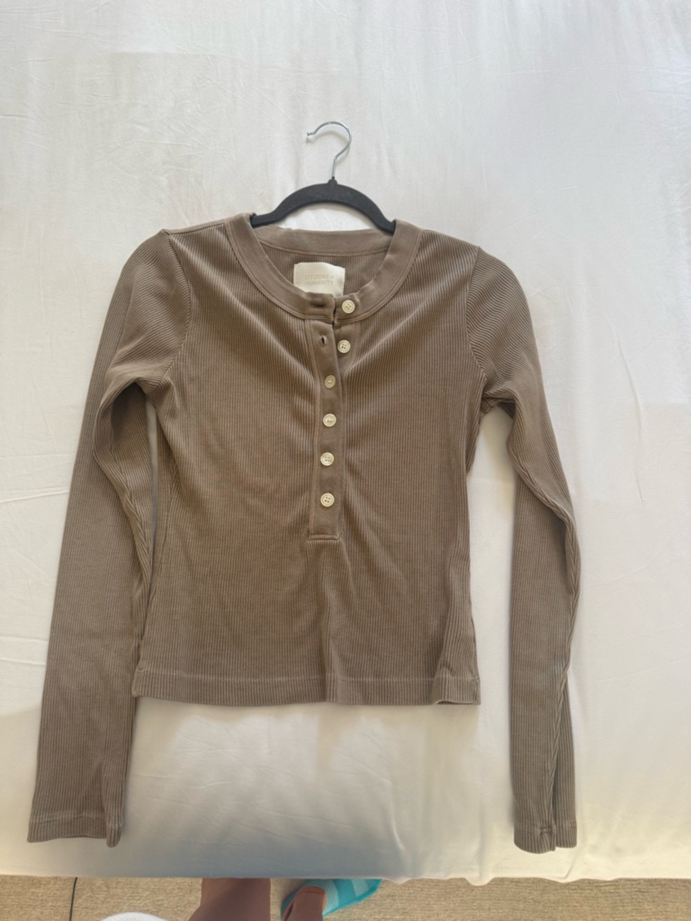 Citizens of Humanity Ribbed Henley Long Sleeve Top in Taupe